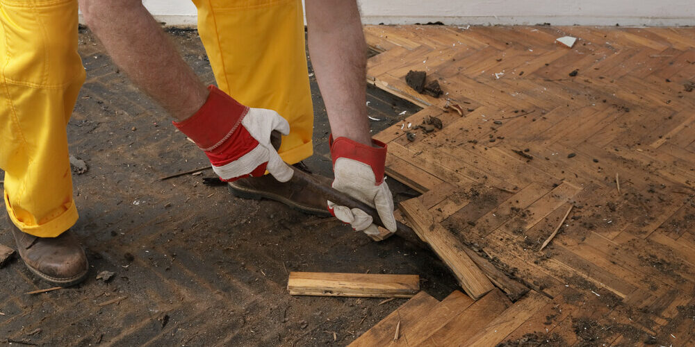 Best Way To Remove Hardwood Floors (StepbyStep Guide)💠 FloorsWork